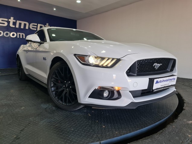 Ford Mustang 5.0 GT Fastback auto