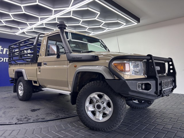 BUY TOYOTA LAND CRUISER PICK UP 2022 LAND CRUISER 79 4.5D 70TH ED P/U S/C, Auto Investments Wonderboom